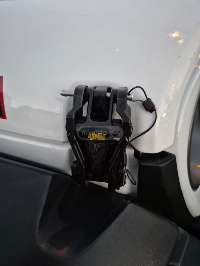 Jeep Wrangler - фото 12