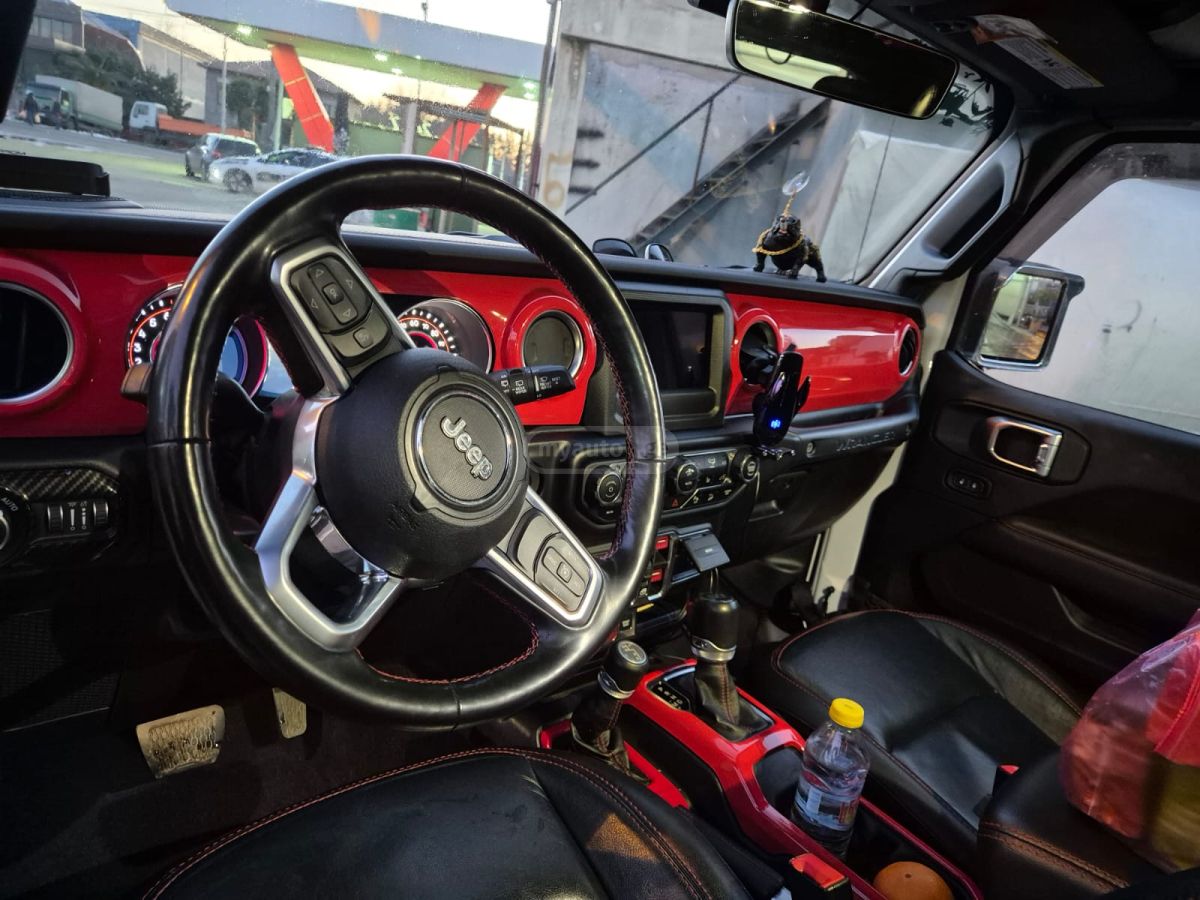 Jeep Wrangler - фото 7