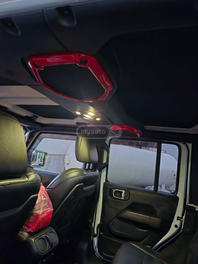 Jeep Wrangler - фото 9