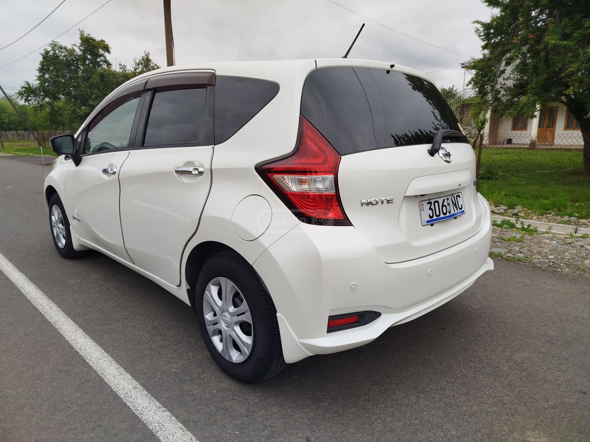 Nissan Note - фото 7