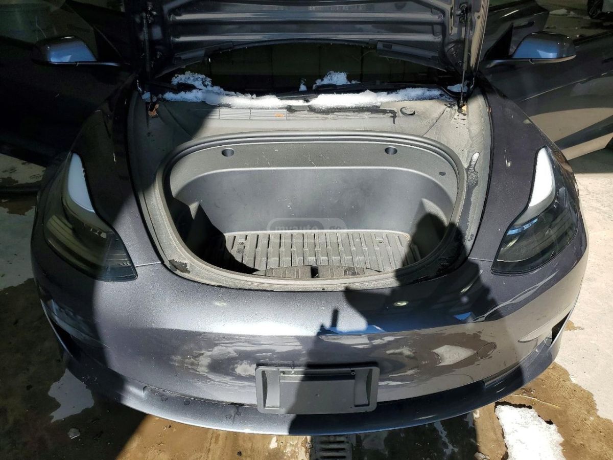 Tesla Dual motor Long range — миниатюра 11