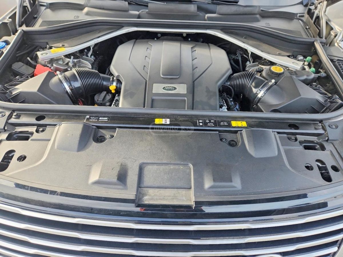 Land Rover First Edition 4dr 4x4 Automati — миниатюра 11