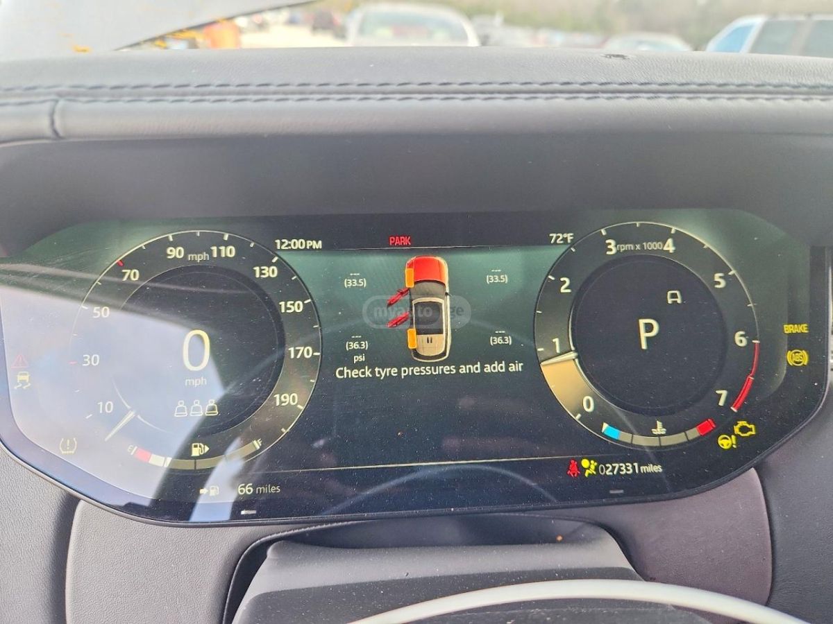 Land Rover First Edition 4dr 4x4 Automati — миниатюра 9