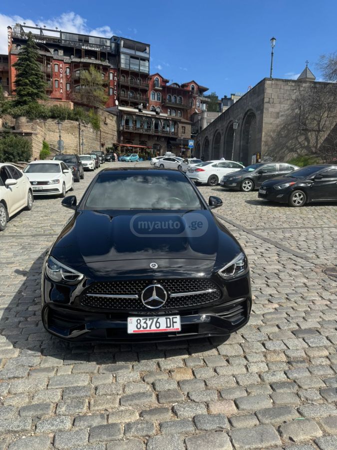 Mercedes-Benz C 300 - фото 1