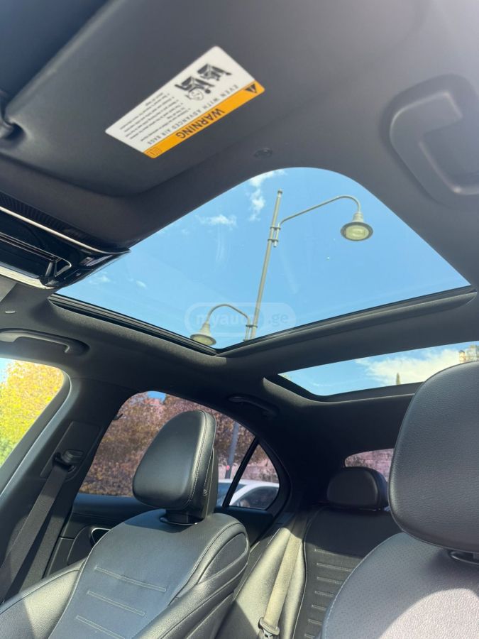 Mercedes-Benz C 300 - фото 6