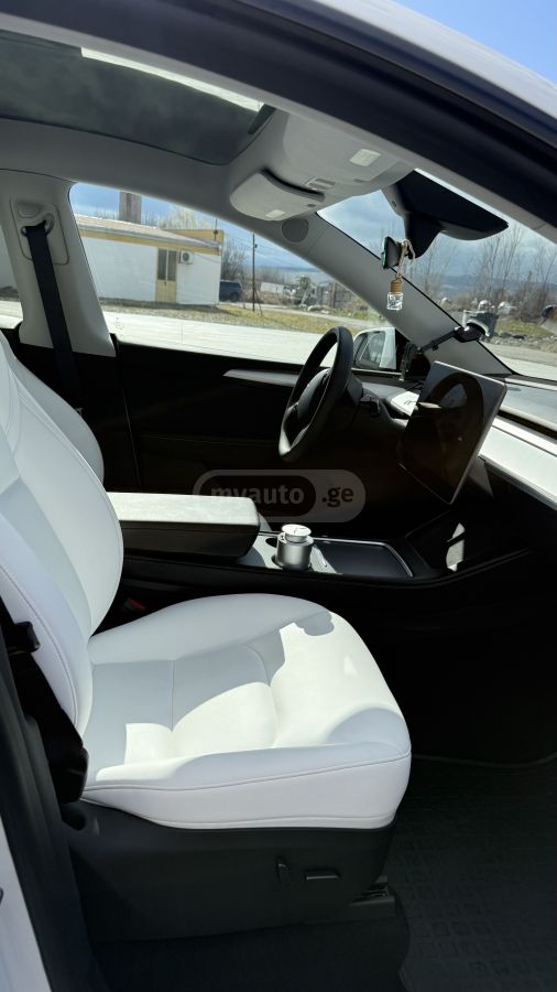 Tesla  — миниатюра 7