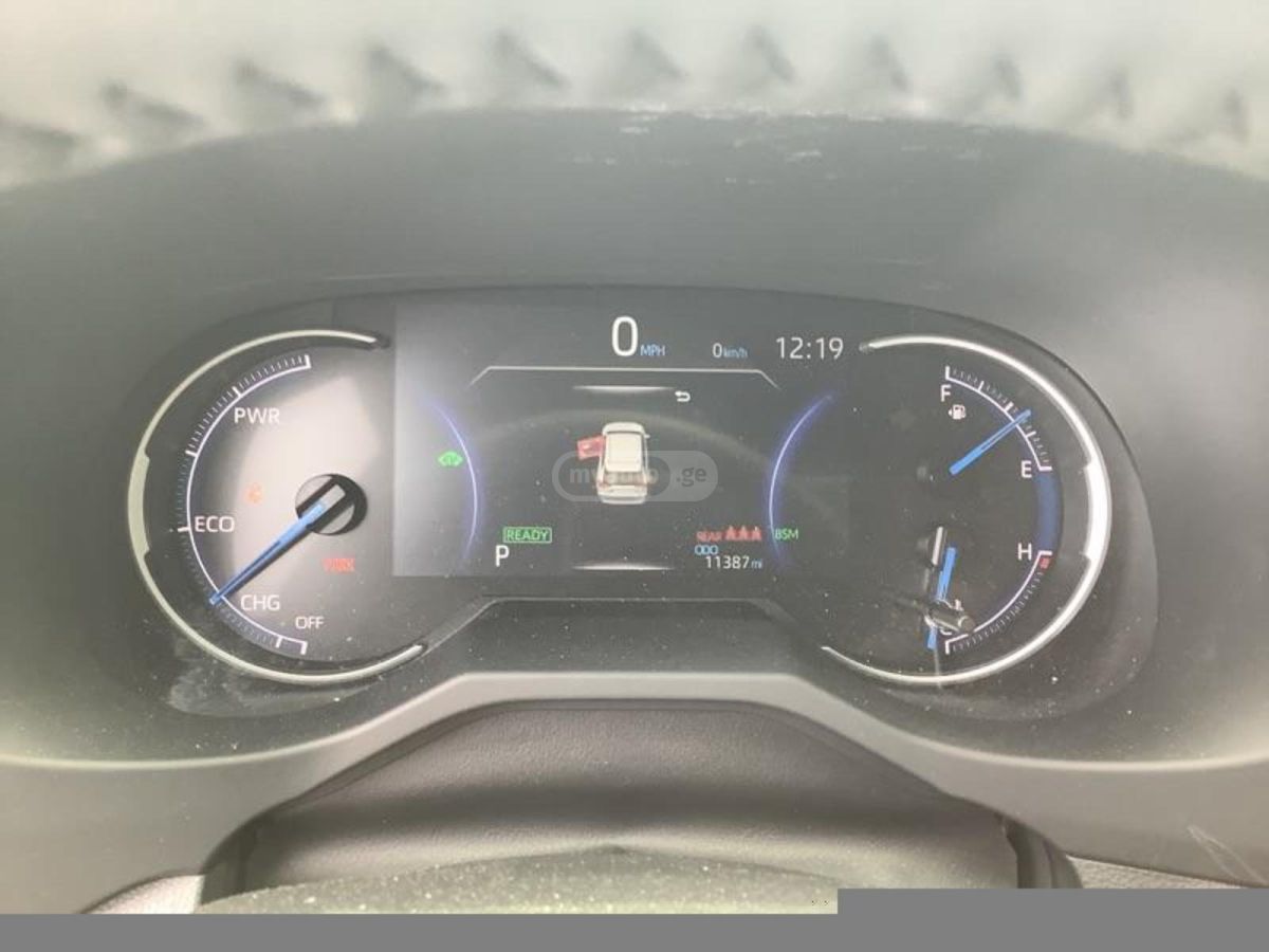 Toyota XSE 4dr All-Wheel Drive CVT — миниатюра 9