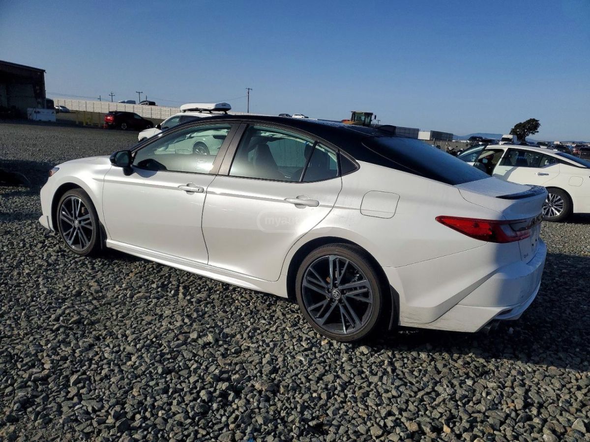 Toyota Camry 2026 — миниатюра 3