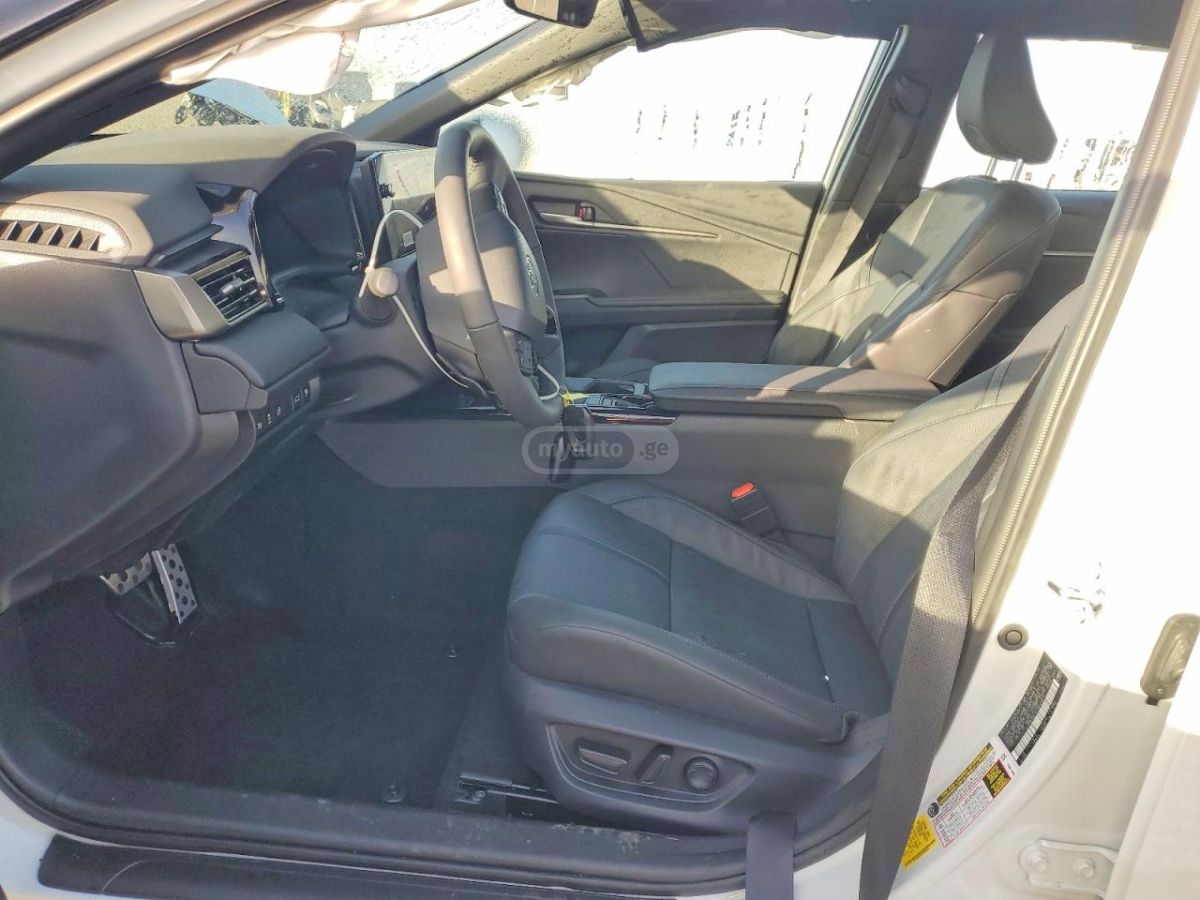 Toyota Camry 2026 — миниатюра 9