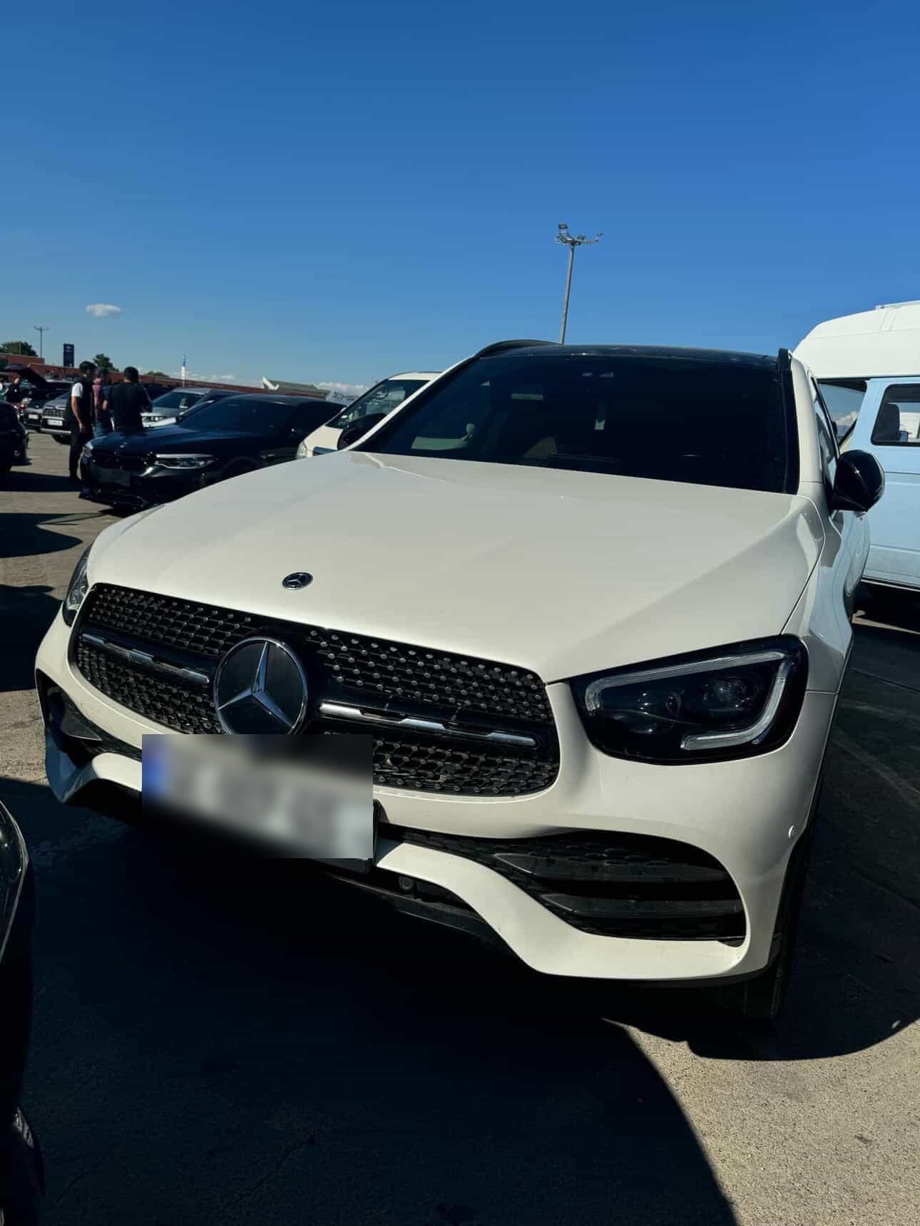 Mercedes-Benz GLC 300 - фото 1