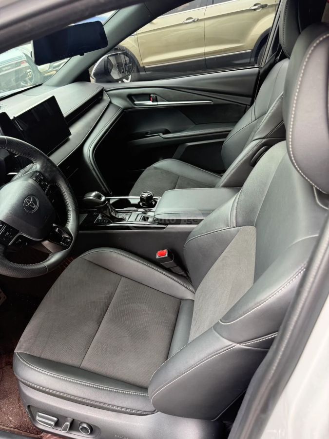 Toyota Camry - фото 4