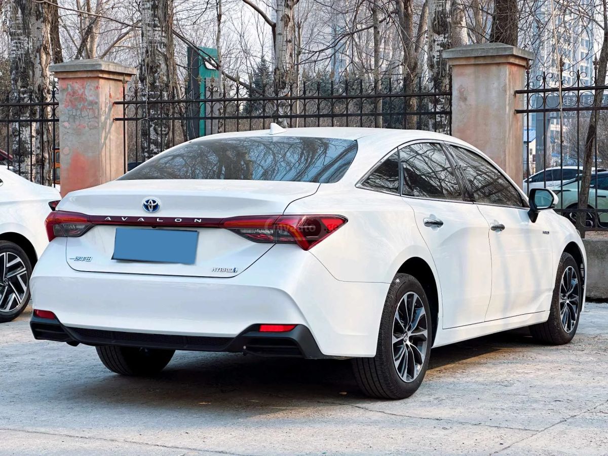 Toyota Avalon - фото 4