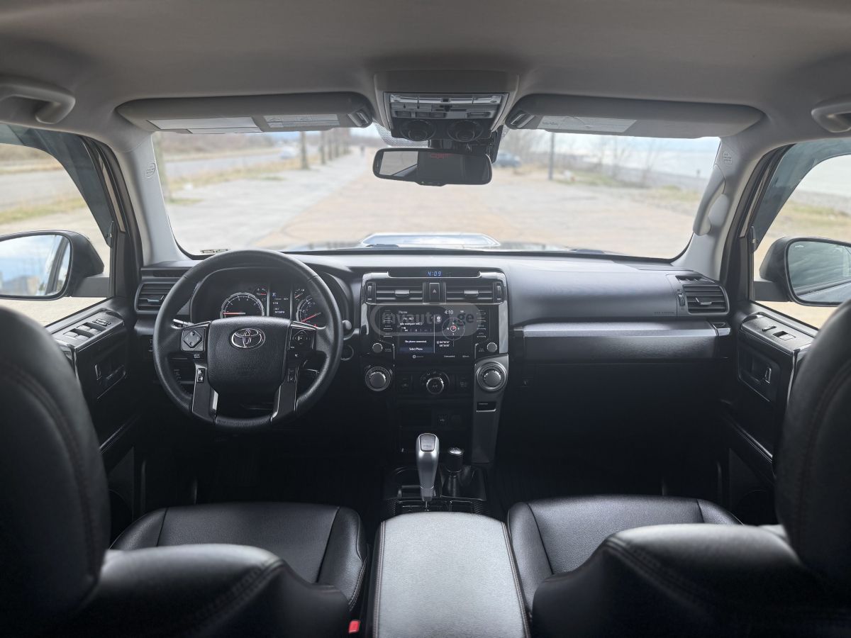 Toyota 4Runner - фото 14