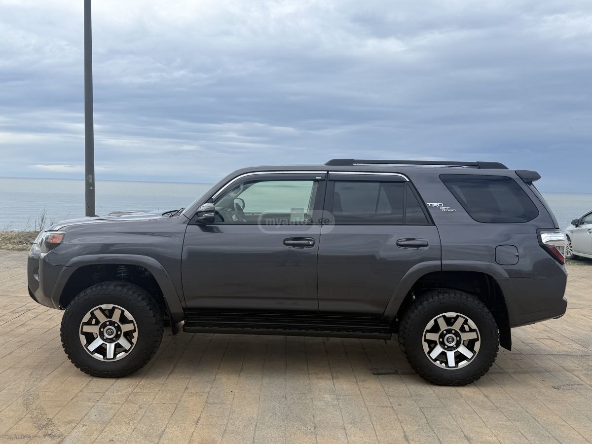 Toyota 4Runner - фото 4
