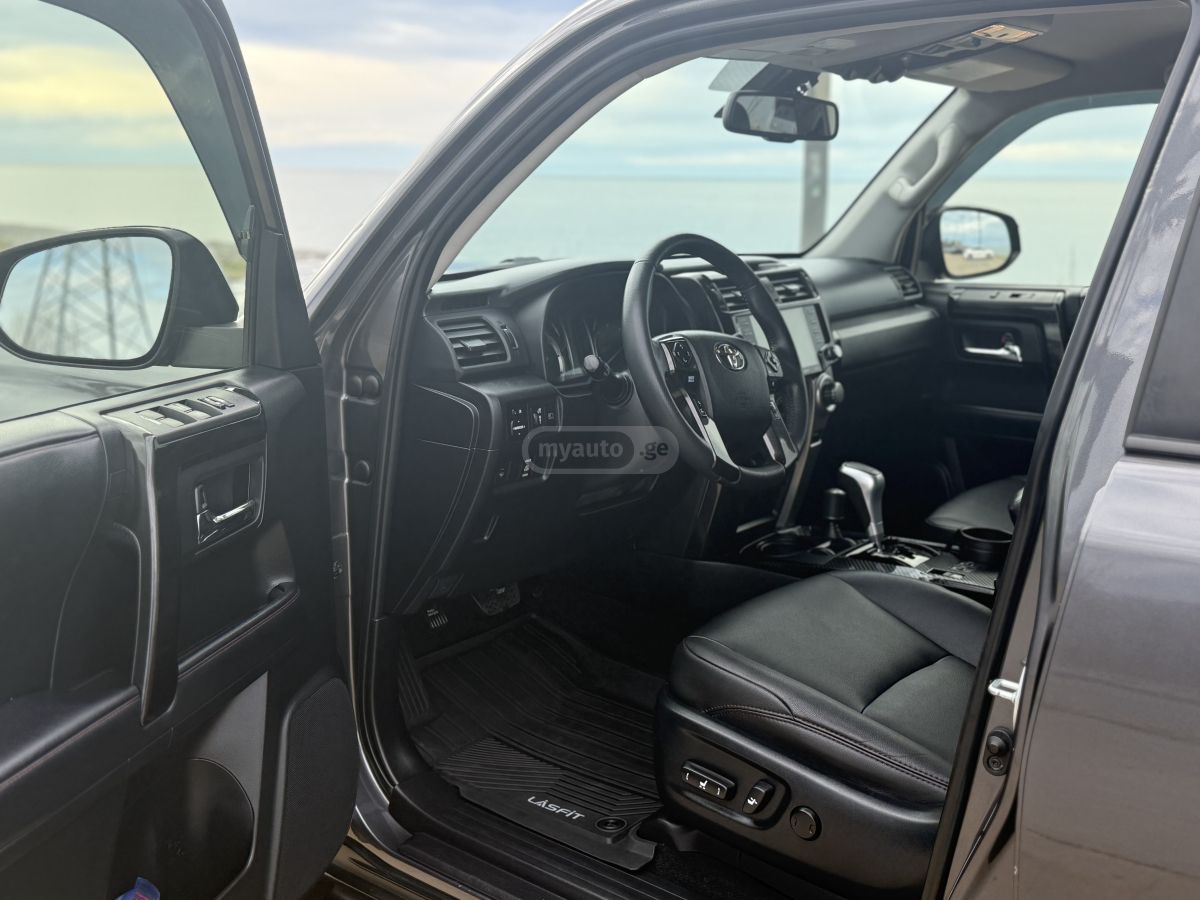 Toyota 4Runner - фото 9