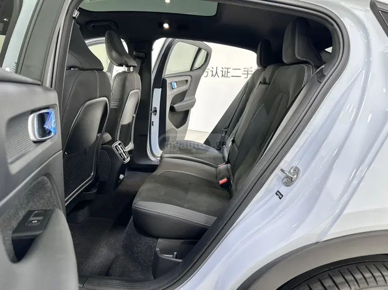 Volvo C40 2024 — миниатюра 12