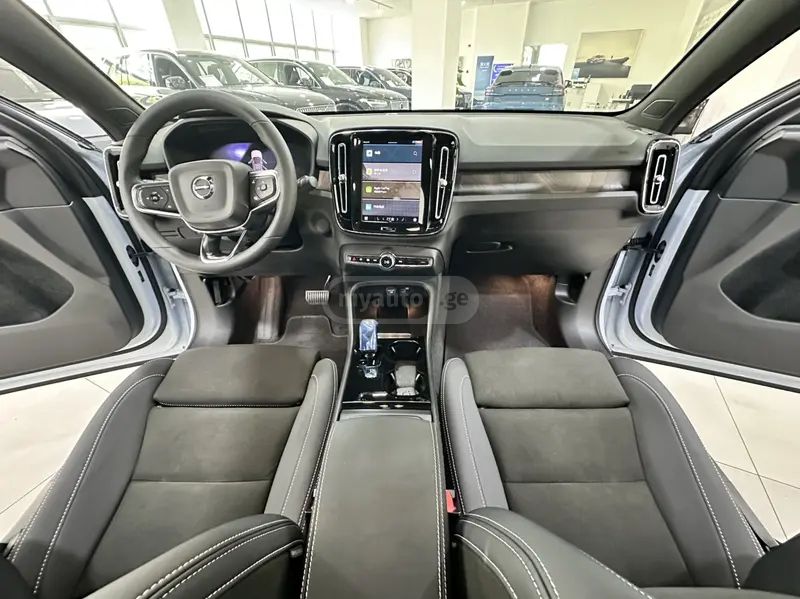 Volvo C40 2024 — миниатюра 9