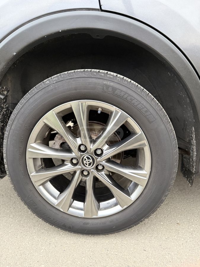 Toyota RAV 4 - фото 7