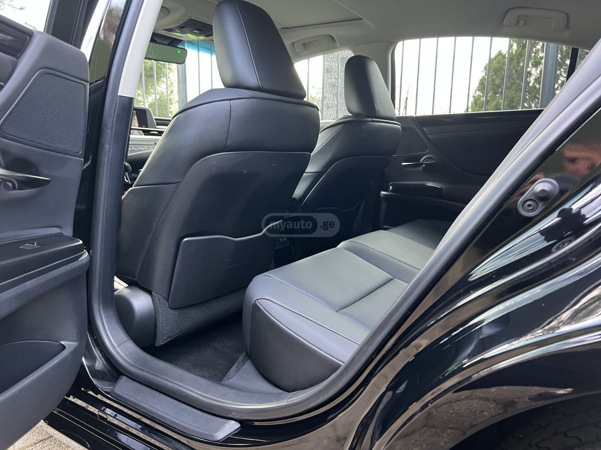 Lexus A W D — миниатюра 11