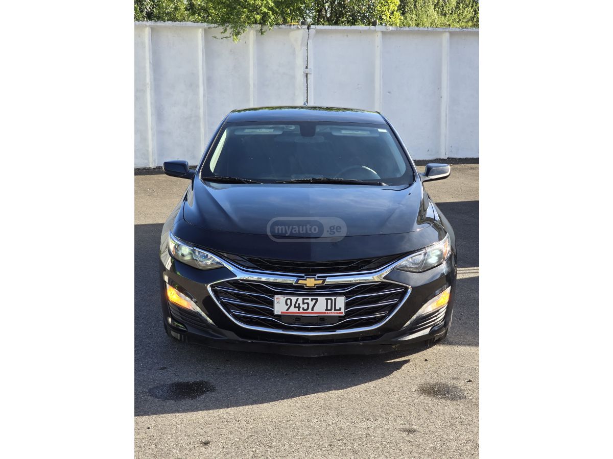 Chevrolet Malibu - фото 1