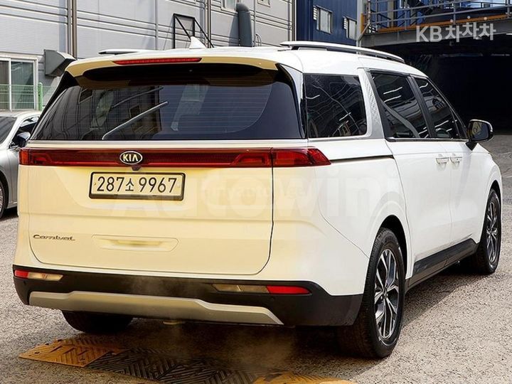 Kia Sedona - фото 4