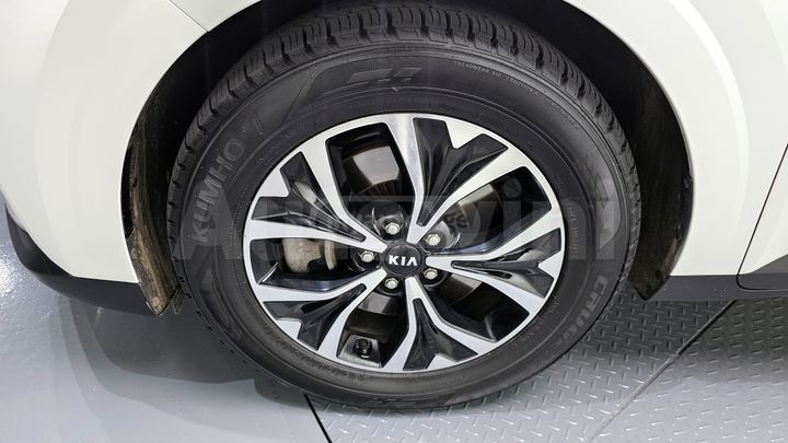 Kia Sedona - фото 5