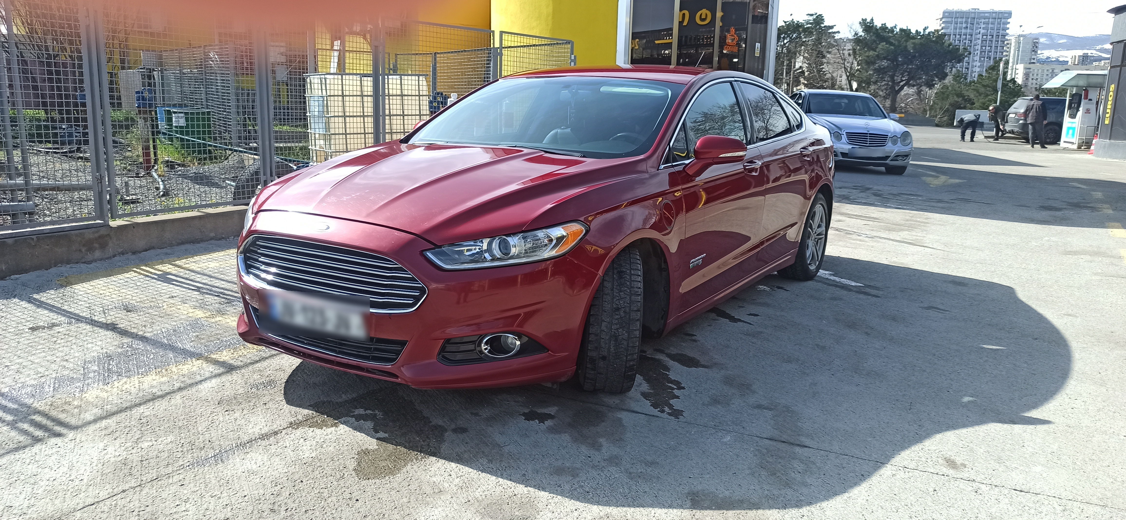Ford Fusion - фото 1