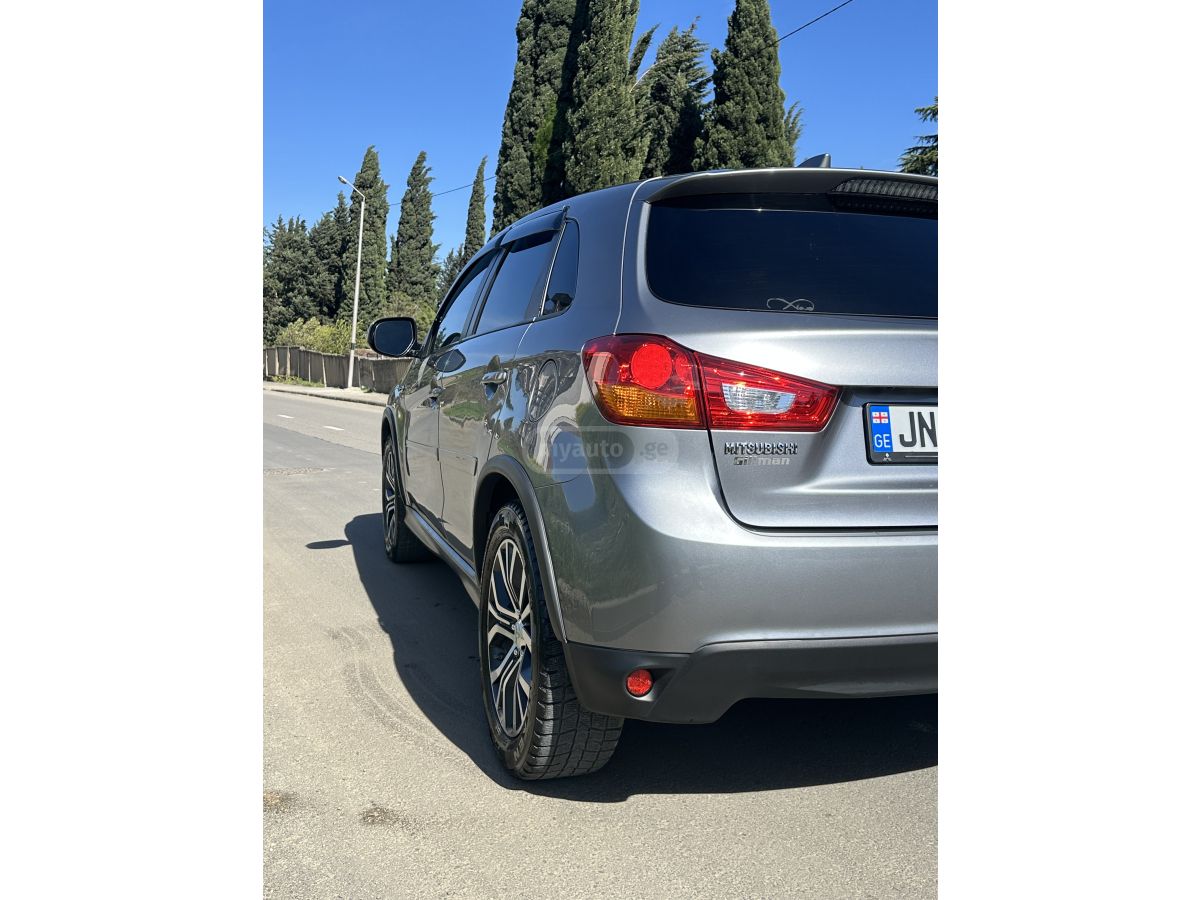 Mitsubishi Outlander Sport - фото 3