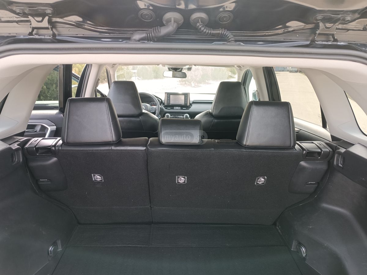 Toyota XLE Premium 4dr Front-Wheel Dr — миниатюра 13