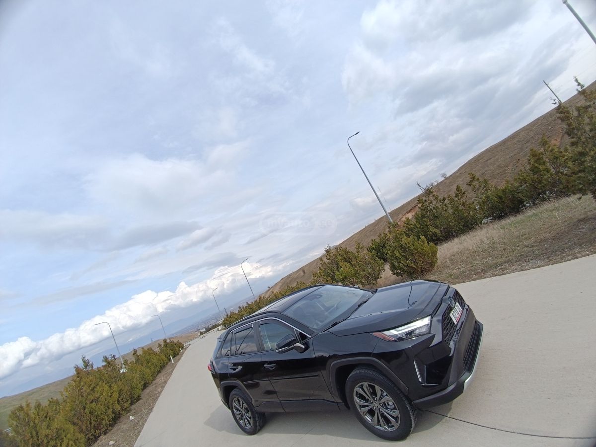 Toyota XLE Premium 4dr Front-Wheel Dr — миниатюра 4