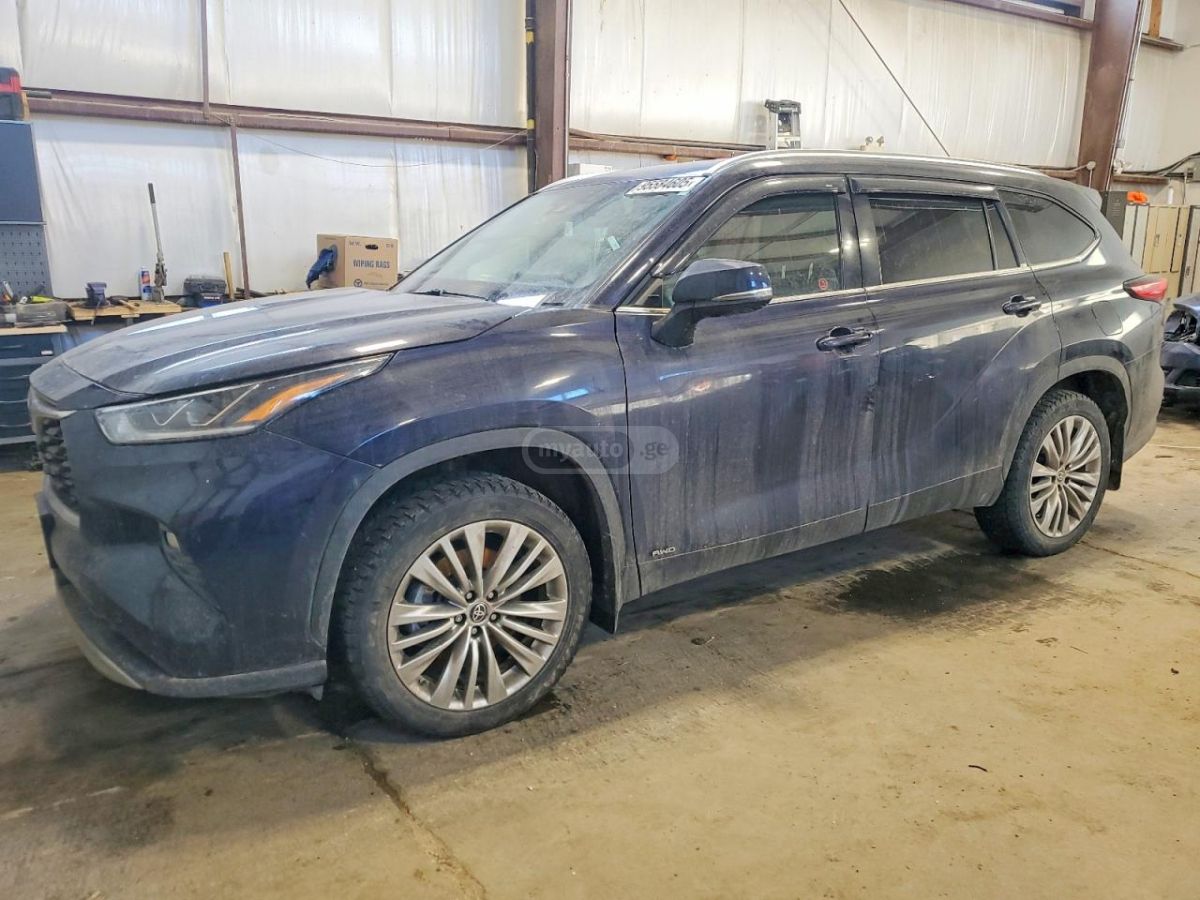 Toyota Highlander - фото 1