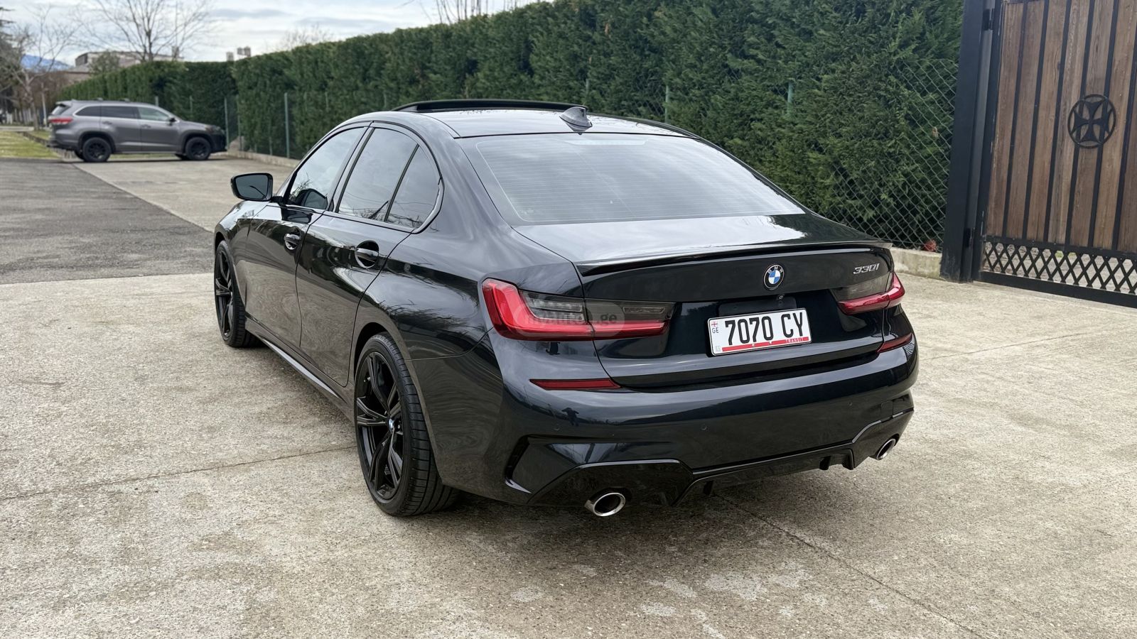 BMW 330 - фото 3