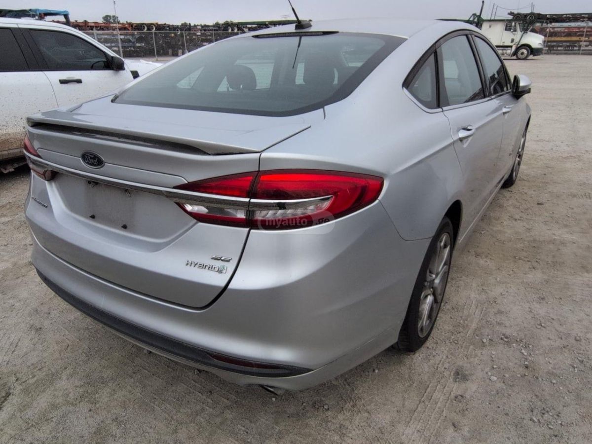 Ford Fusion - фото 9