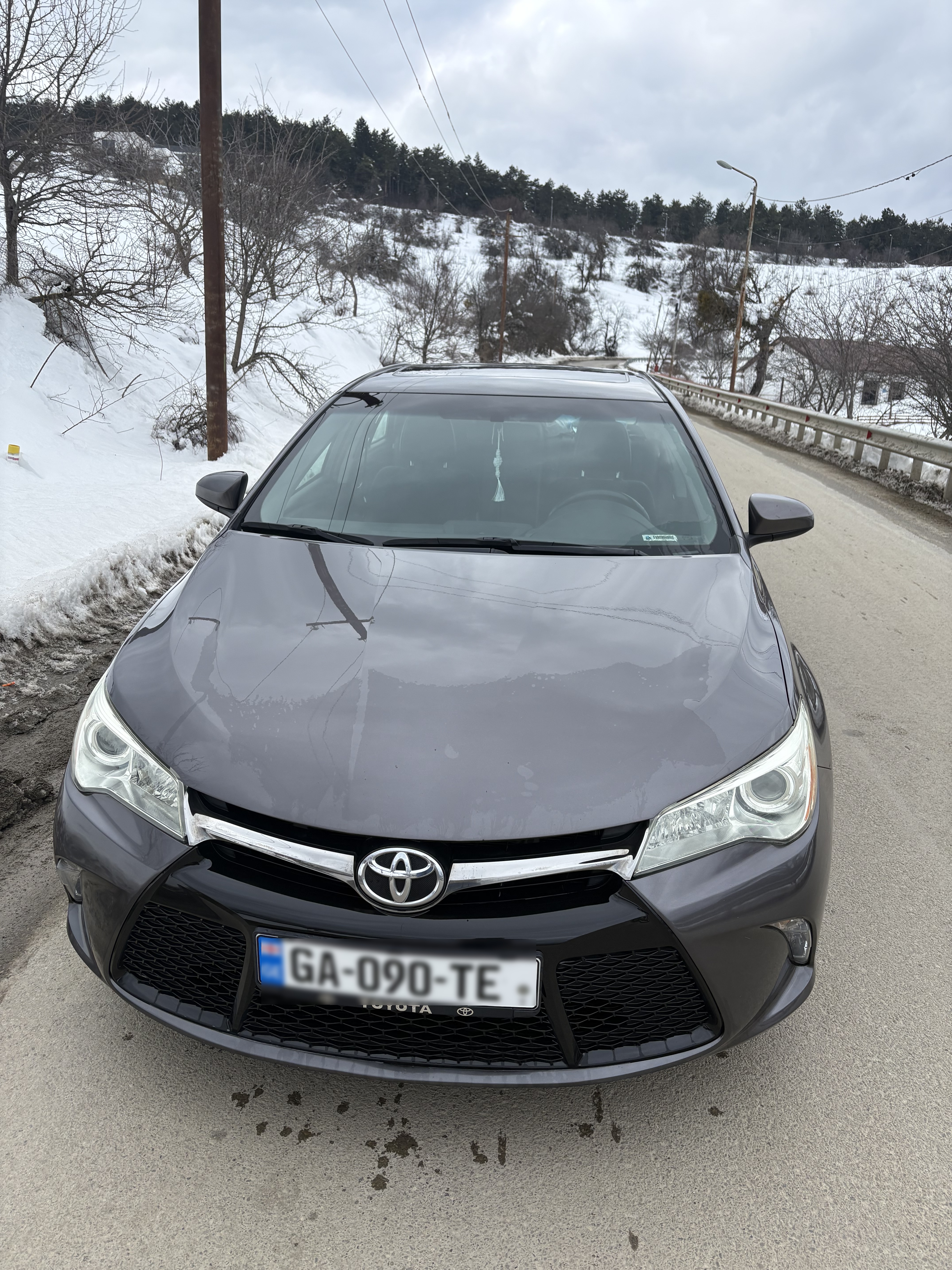 Toyota Camry - фото 2