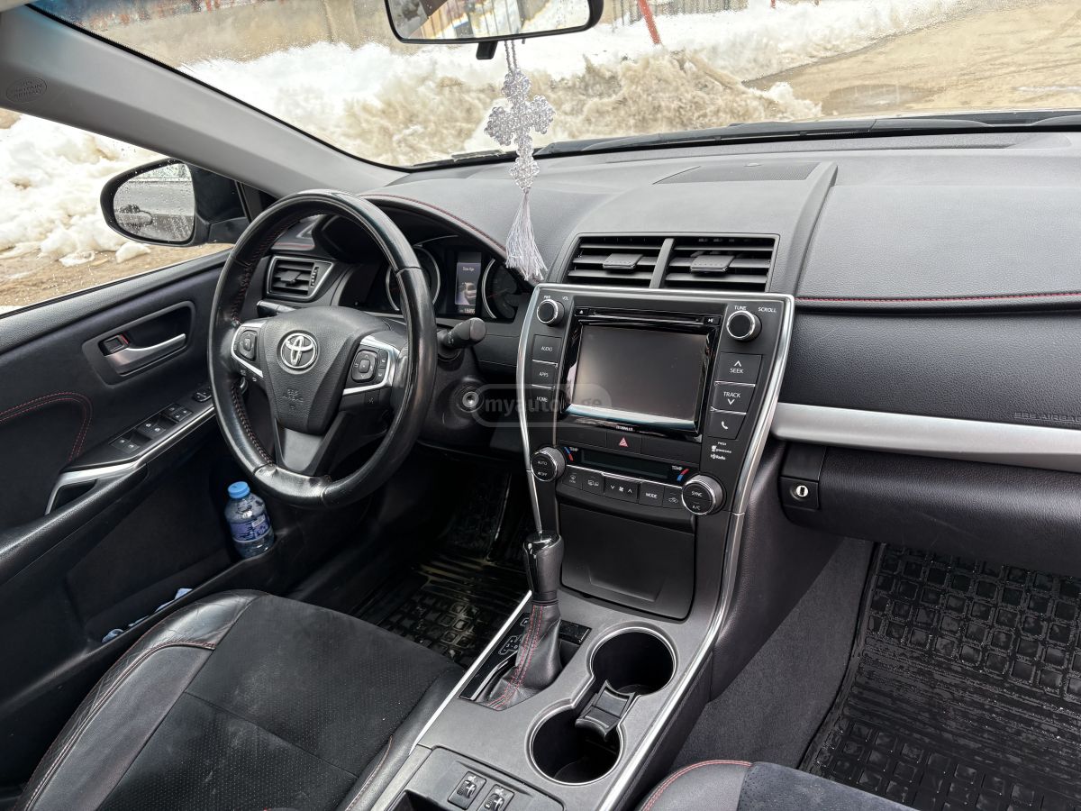 Toyota Camry - фото 9
