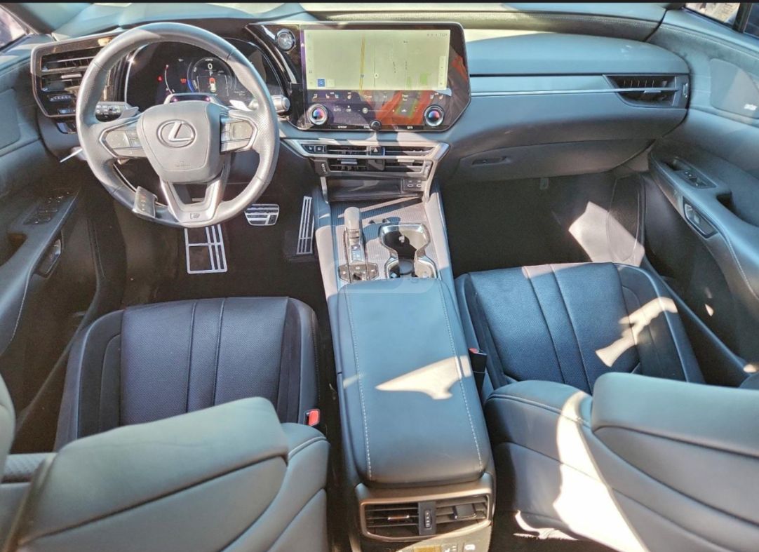 Lexus F SPORT — миниатюра 3