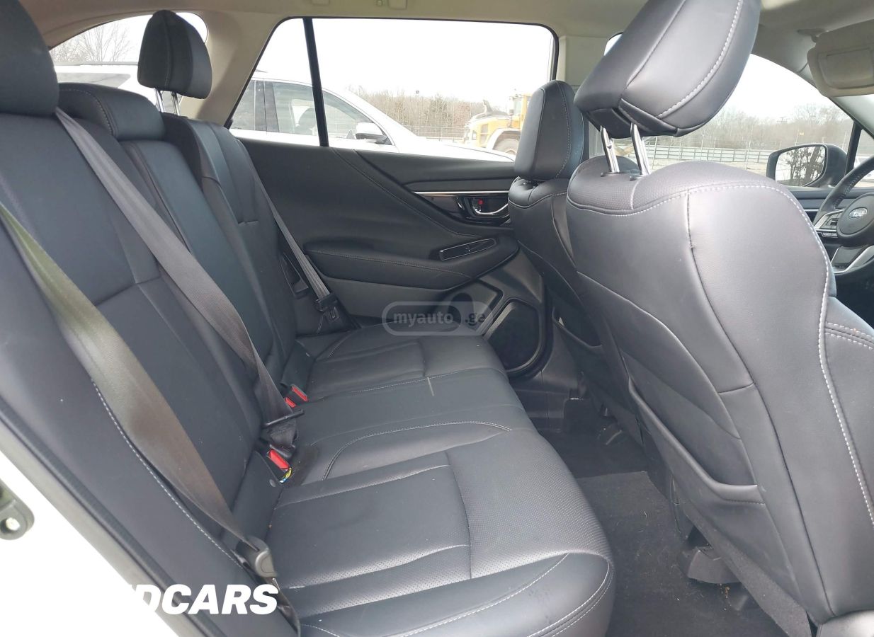 Subaru Limited 4dr All-Wheel Drive CV — миниатюра 10