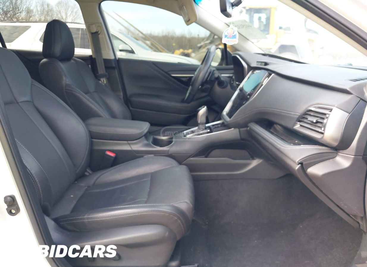 Subaru Limited 4dr All-Wheel Drive CV — миниатюра 9