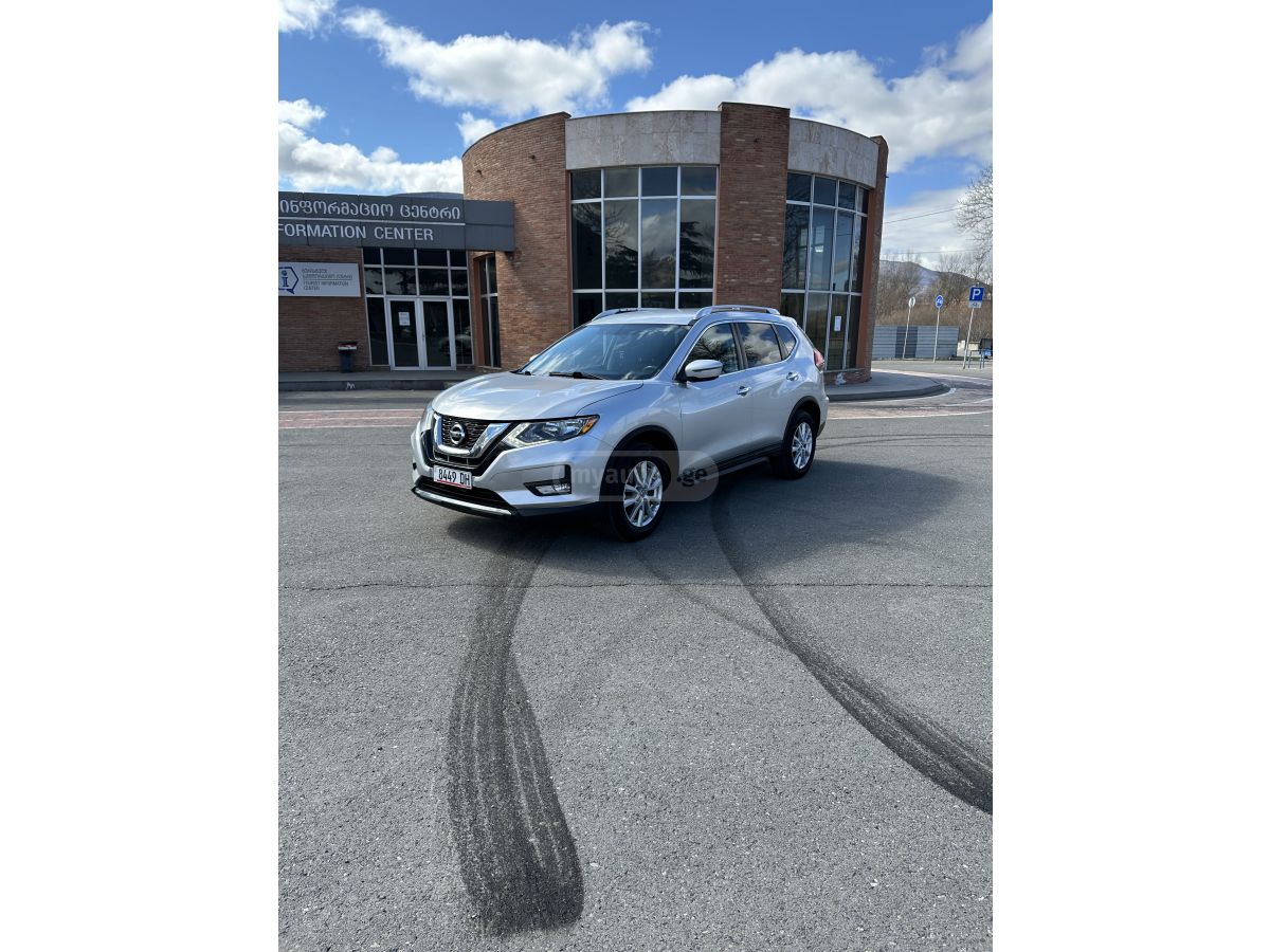 Nissan Rogue - фото 1