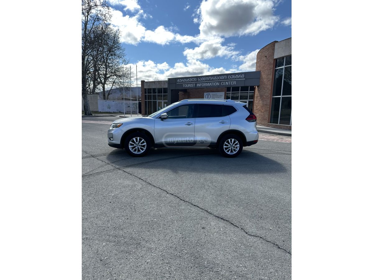 Nissan Rogue - фото 2