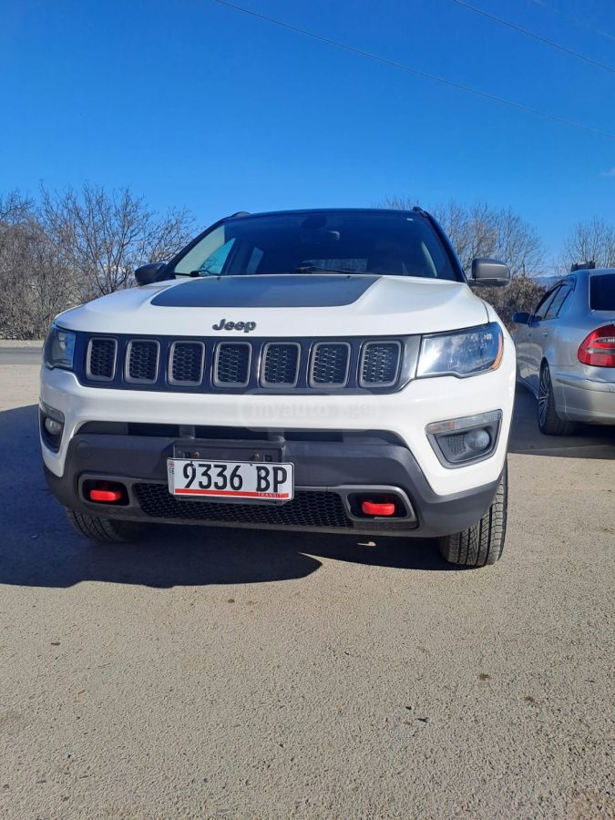 Jeep Compass - фото 1