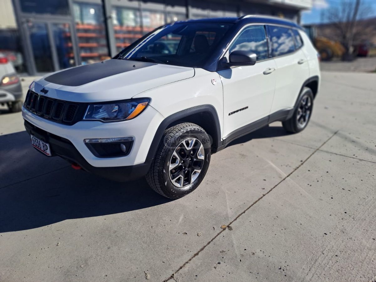 Jeep Compass - фото 2