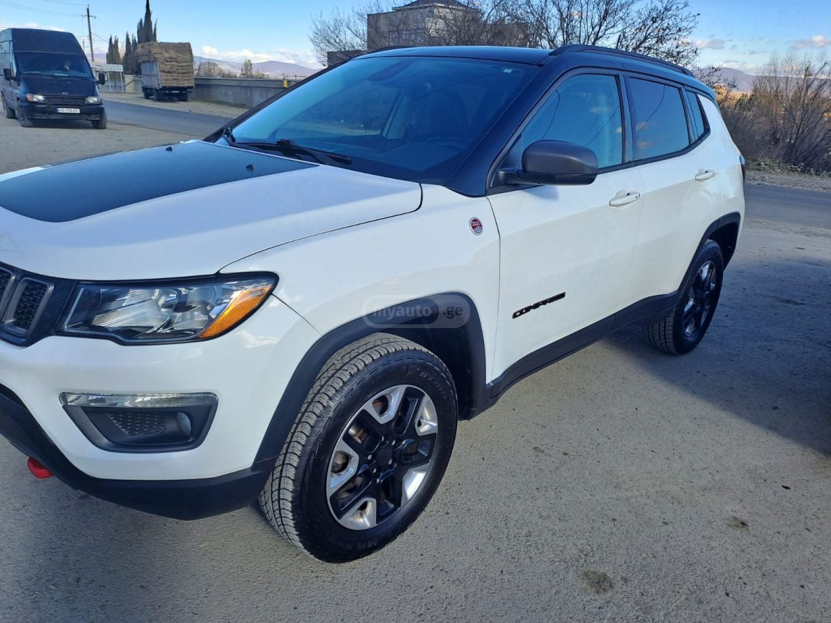 Jeep Compass - фото 8