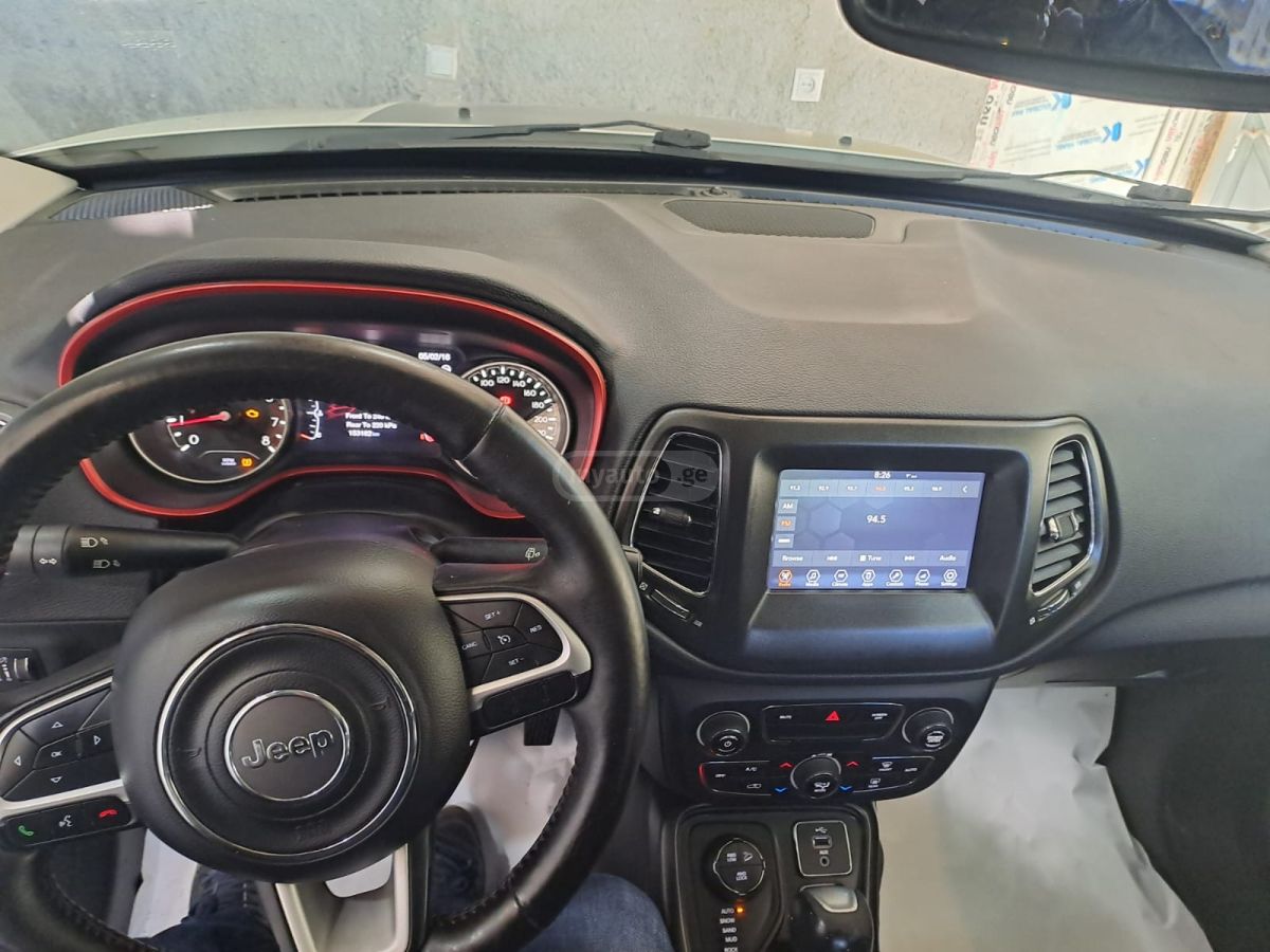 Jeep Compass - фото 9