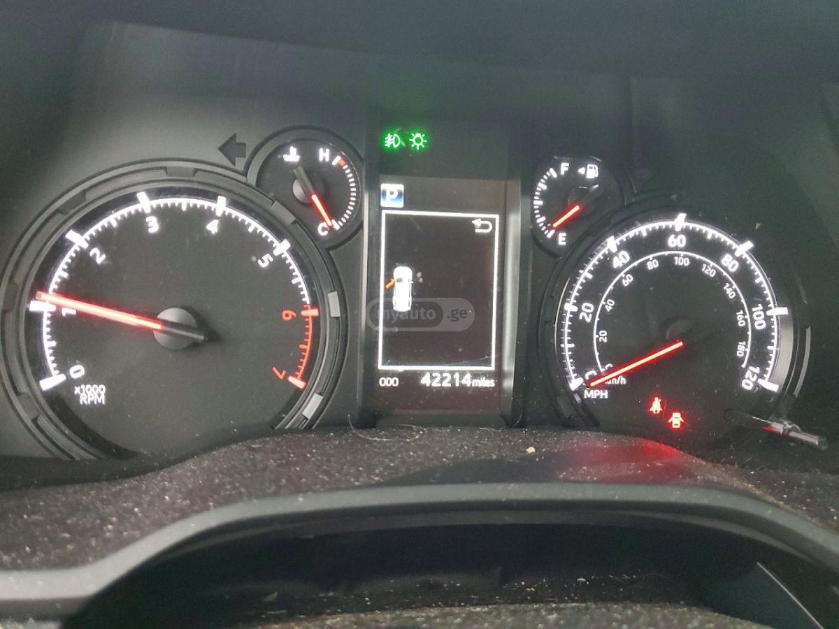 Toyota 4 Runner - фото 9