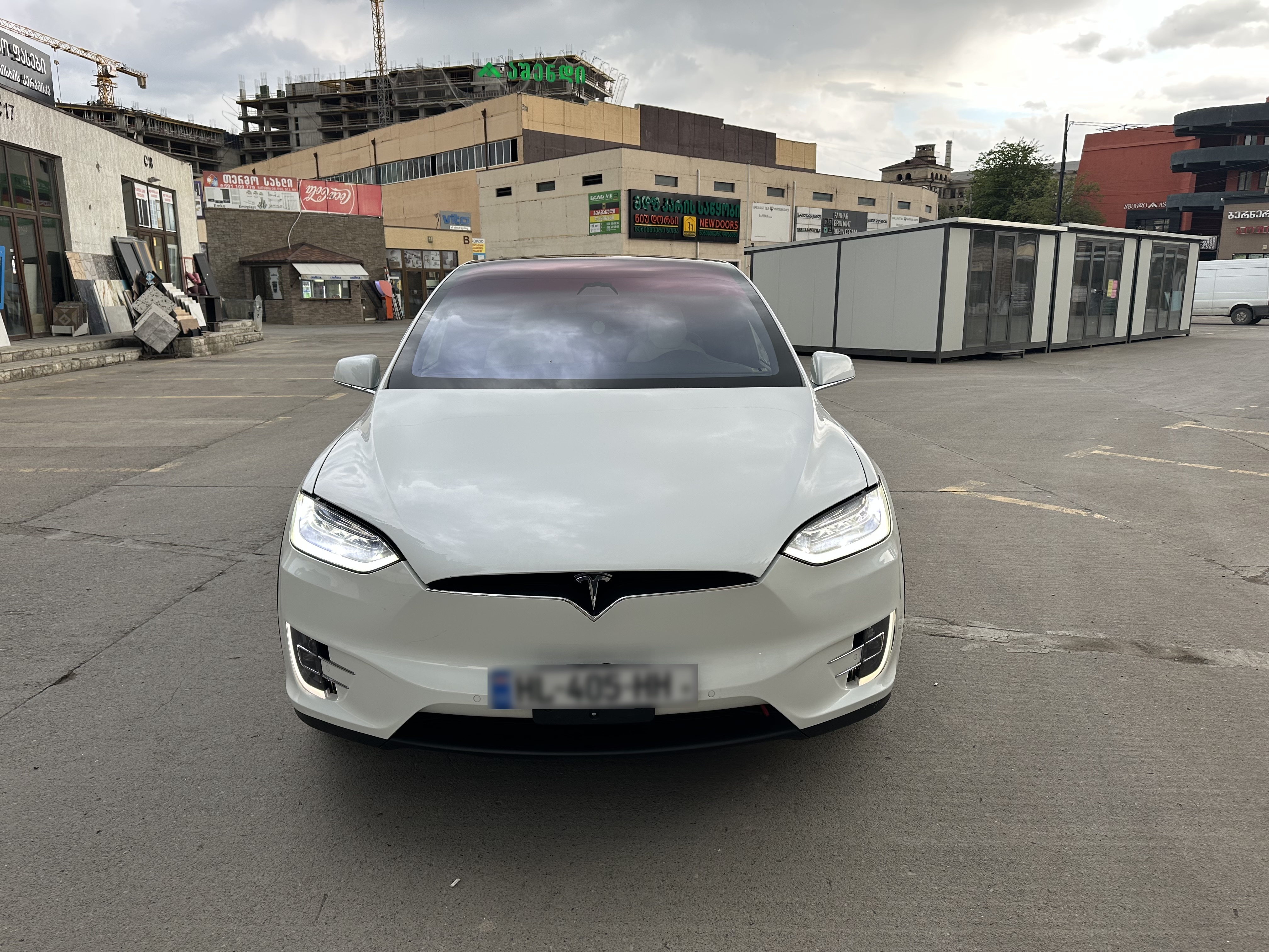 Tesla Model X - фото 6