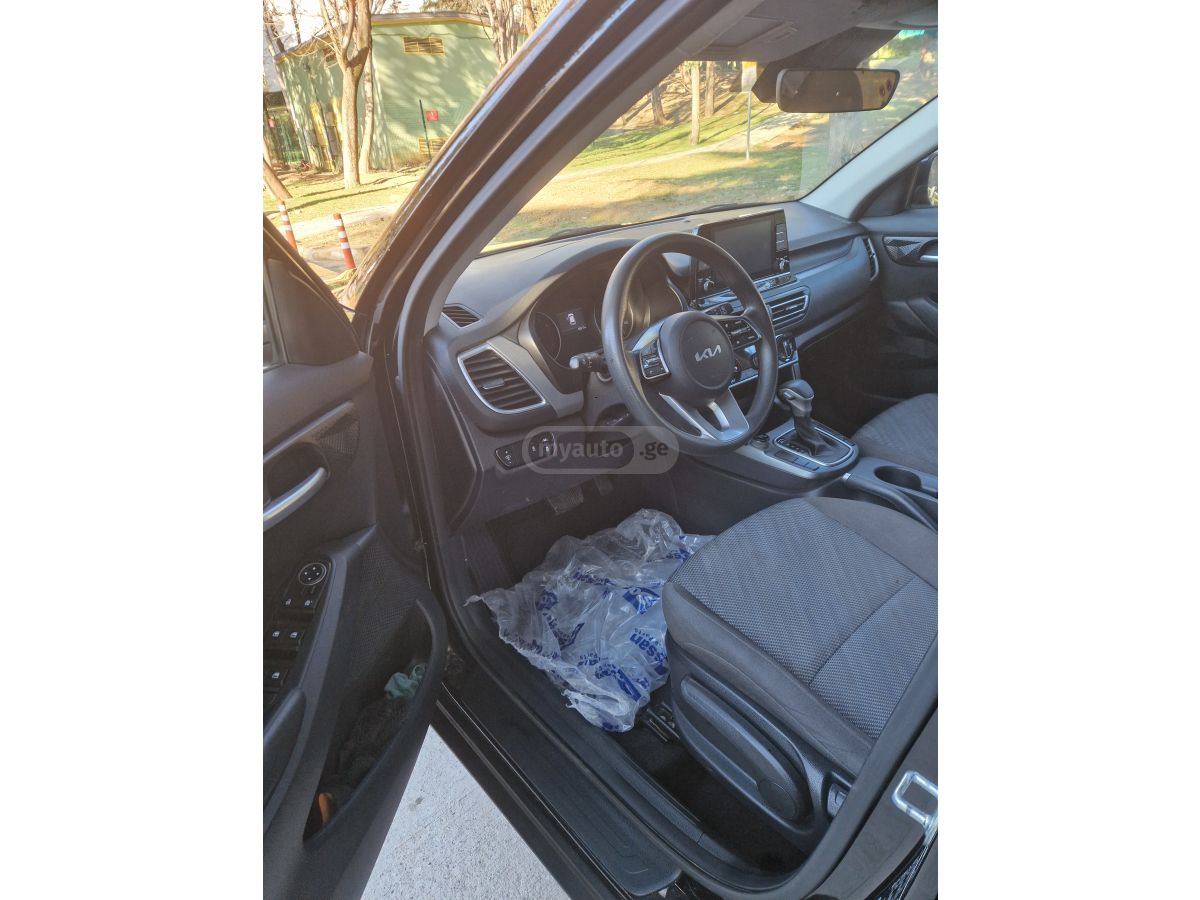 Kia Seltos - фото 6
