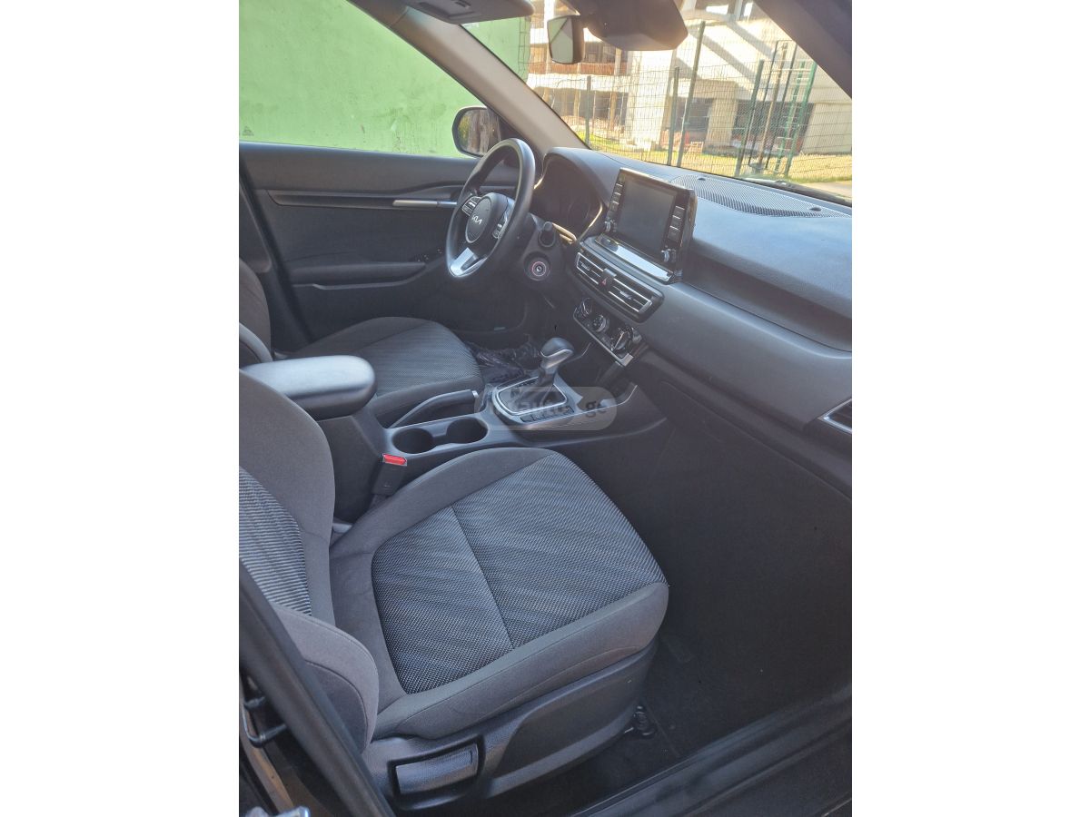 Kia Seltos - фото 9