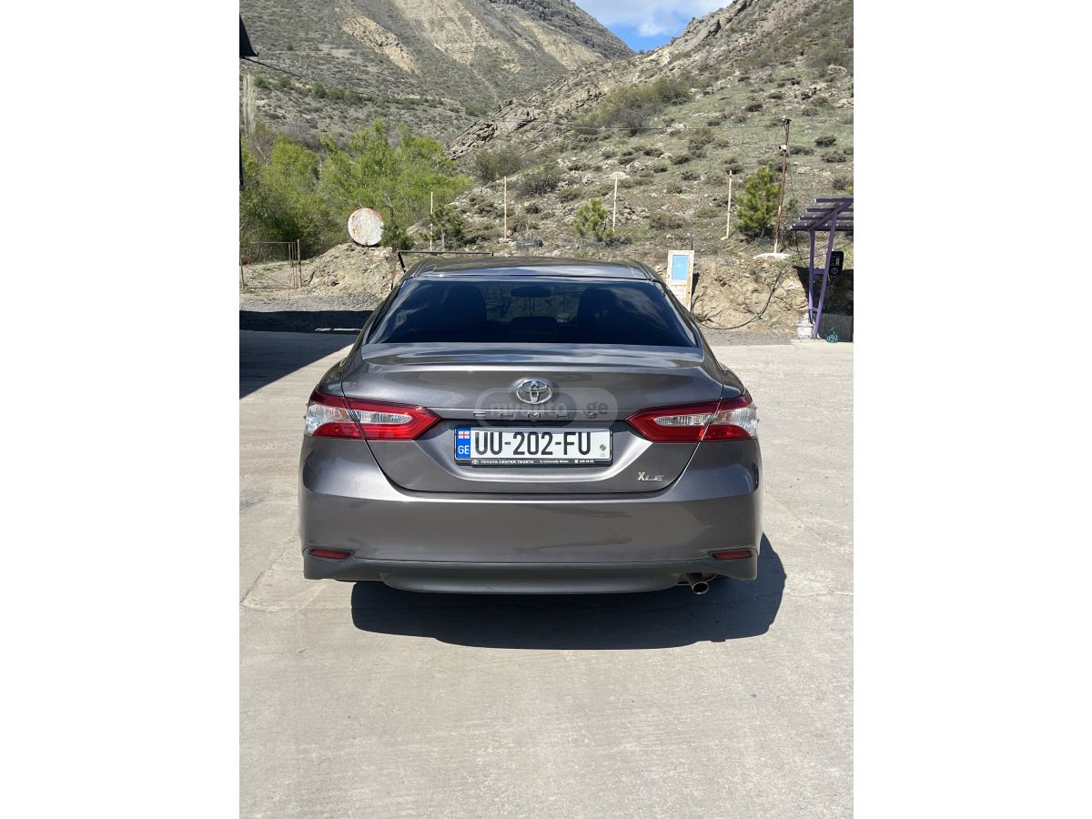 Toyota Camry - фото 4