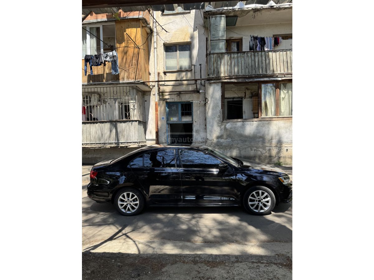 Volkswagen Jetta - фото 2